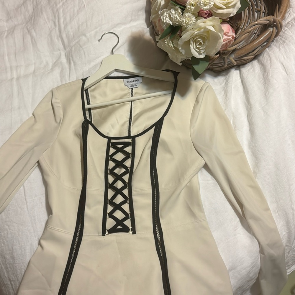 BEBE black and white peplum y2k top